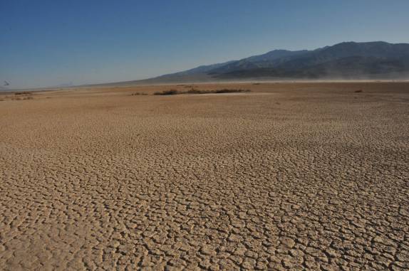 Solo desértico do Death Valley National Park, na Califórinia - EUA. É o lugar mais seco do país.